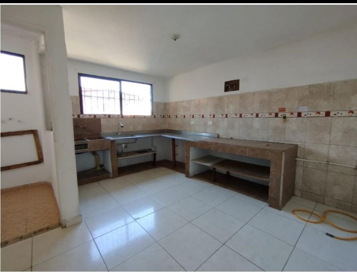 CASA EN VENTA EN VILLA HERMOSA LA LADERA COD 10262 