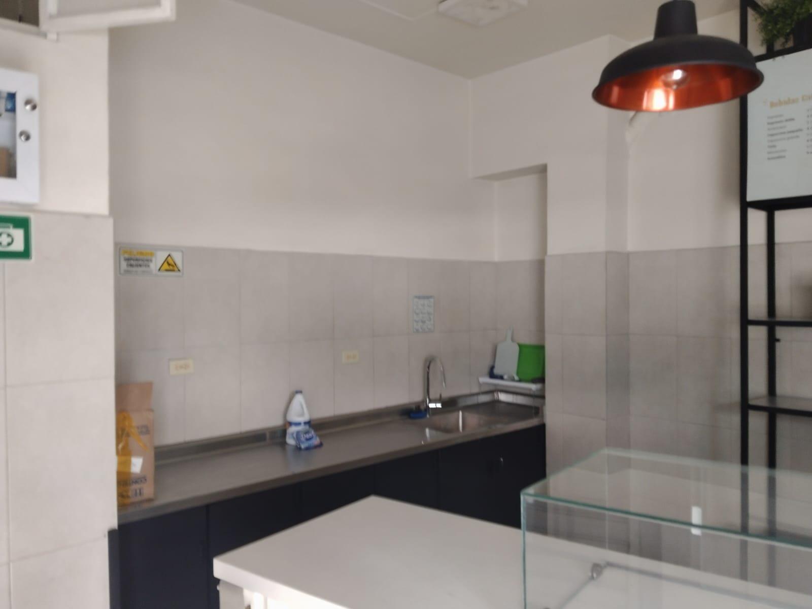 LOCAL EN ARRIENDO EN LA CANDELARIA COD 10323