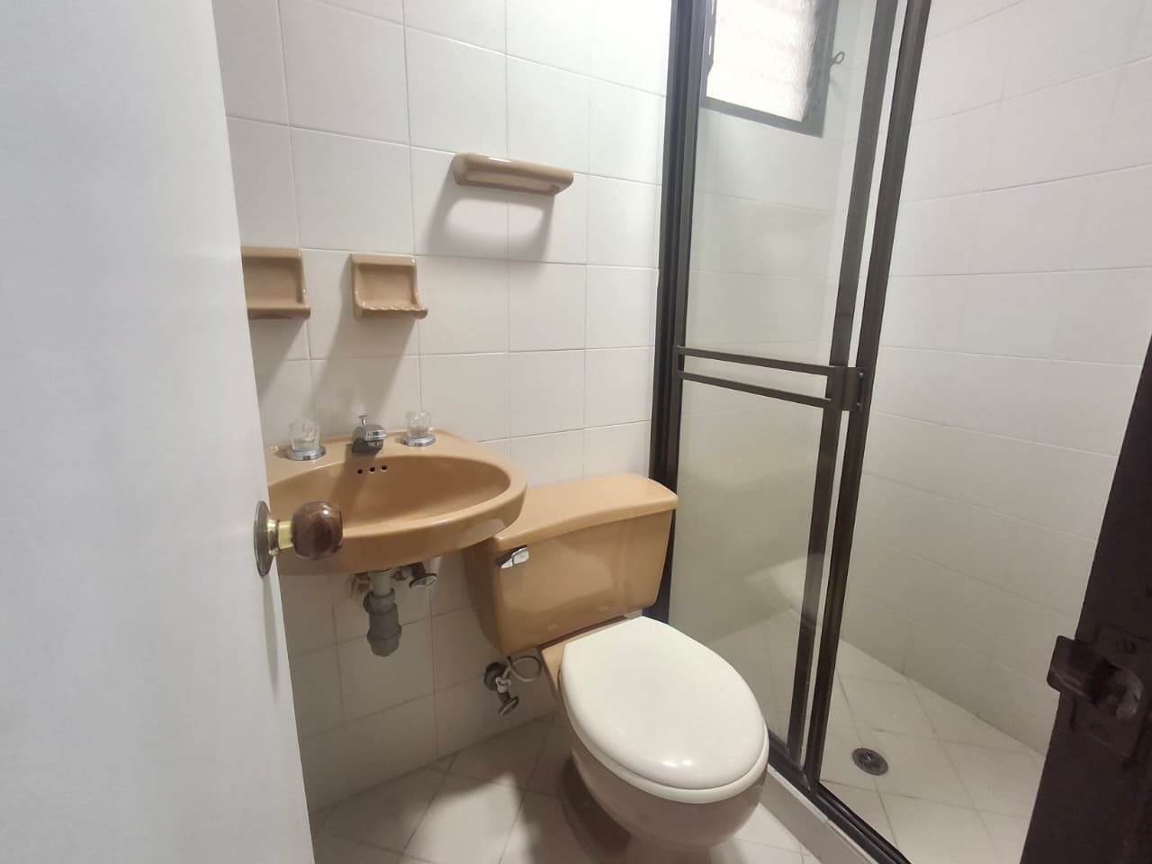 OFICINA EN ARRIENDO EN SABANETA COD 10408 - Foto 7