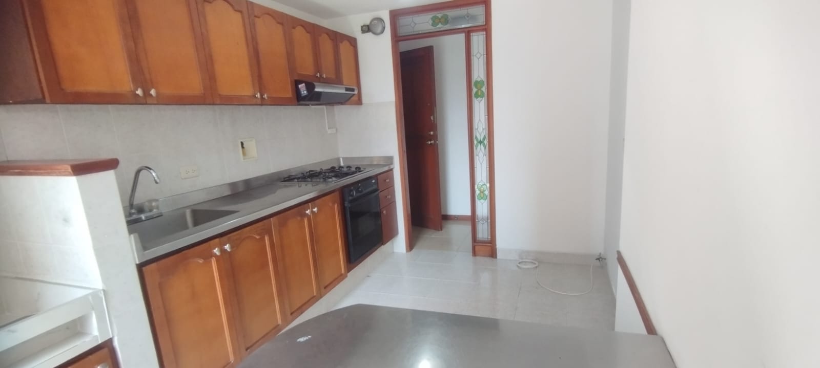 APARTAMENTO EN ARRIENDO EN LA LOMA DE LOS BERNAL COD 10425 