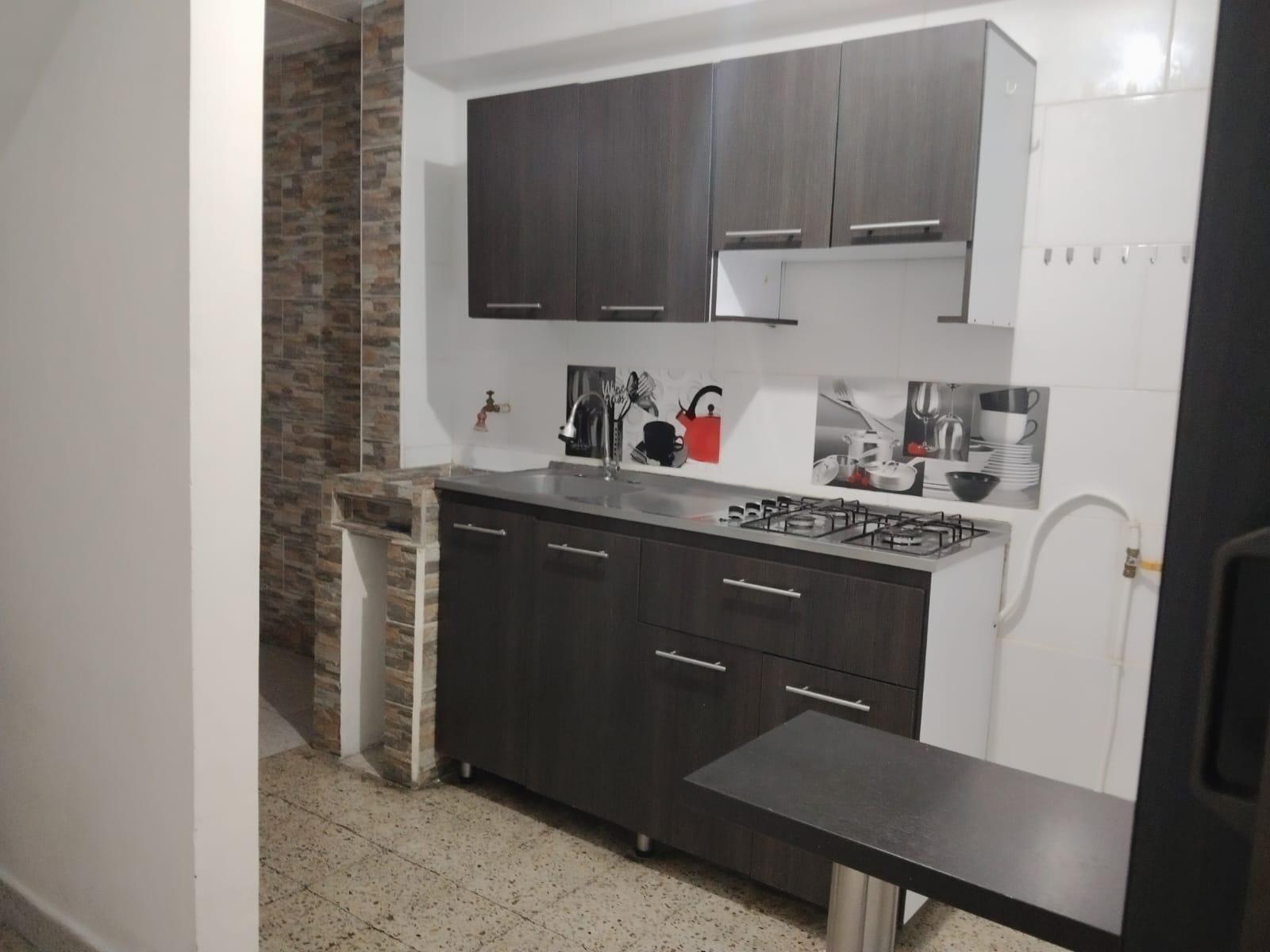 APARTAESTUDIO EN ARRIENDO EN LA CANDELARIA  COD  10500