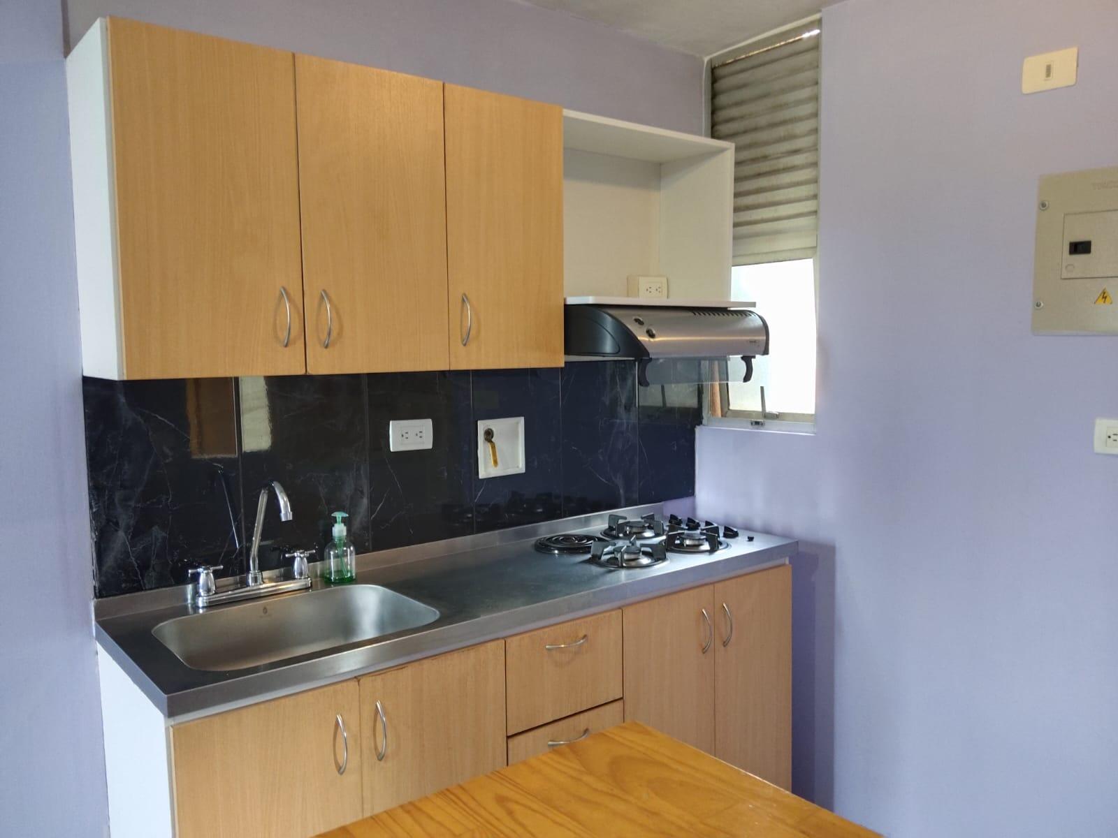 APARTAESTUDIO EN ARRIENDO EN LA CANDELARIA COD 10519 