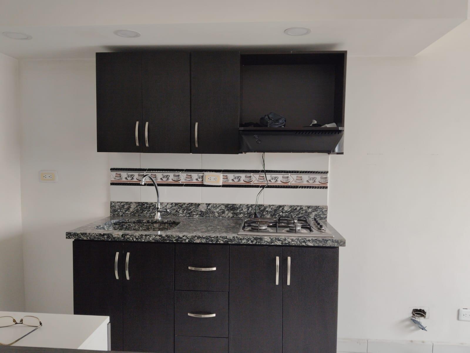 APARTAMENTO EN ARRIENDO EN LA CANDELARIA COD 10539