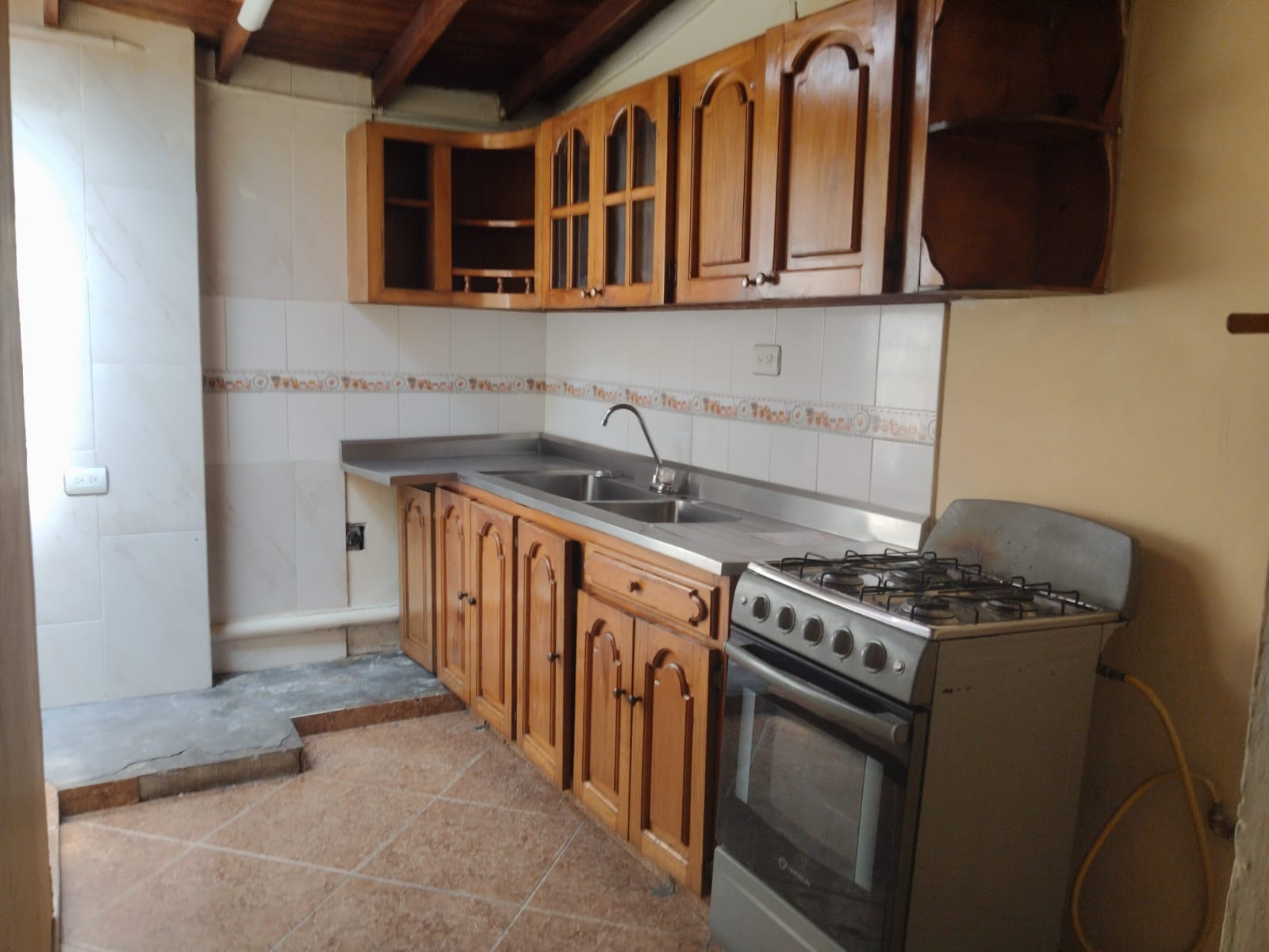 APARTAMENTO EN ARRIENDO EN MANRIQUE COD 10808 - Foto 1