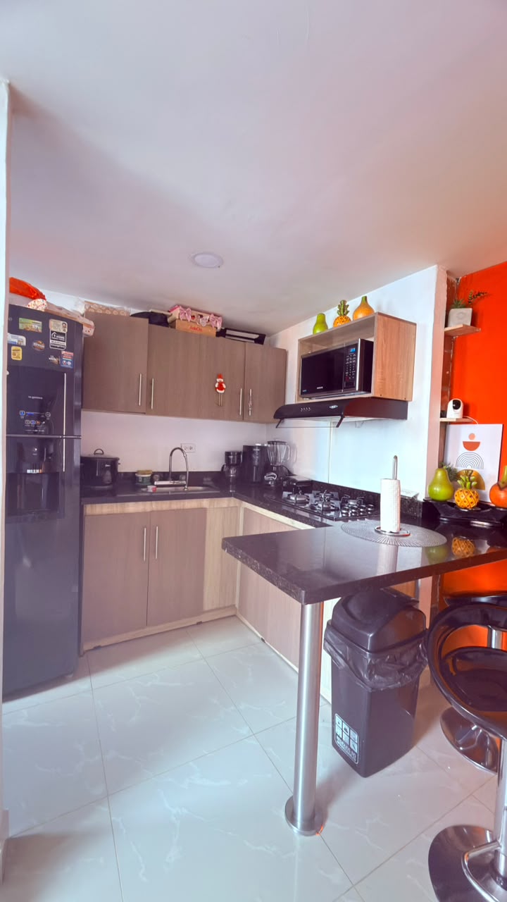 APARTAMENTO EN VENTA EN MEDELLIN COD 10881 - Foto 3