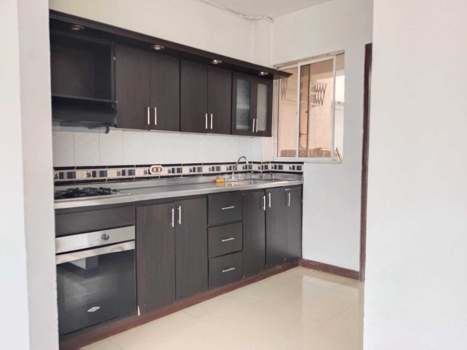 APARTAMENTO EN VENTA EN CENTRO COD 9970