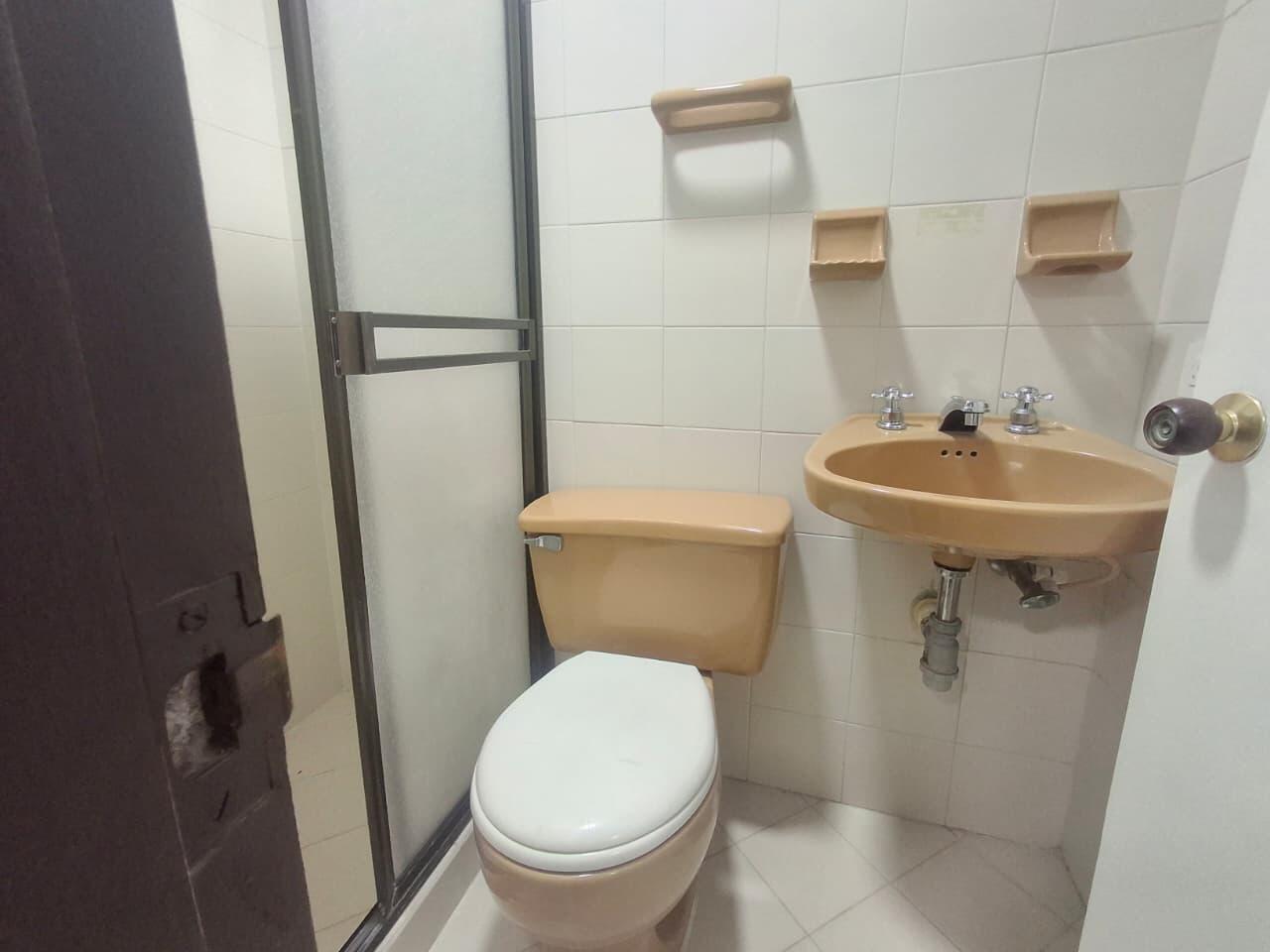 OFICINA EN ARRIENDO EN SABANETA COD 10408 - Foto 8