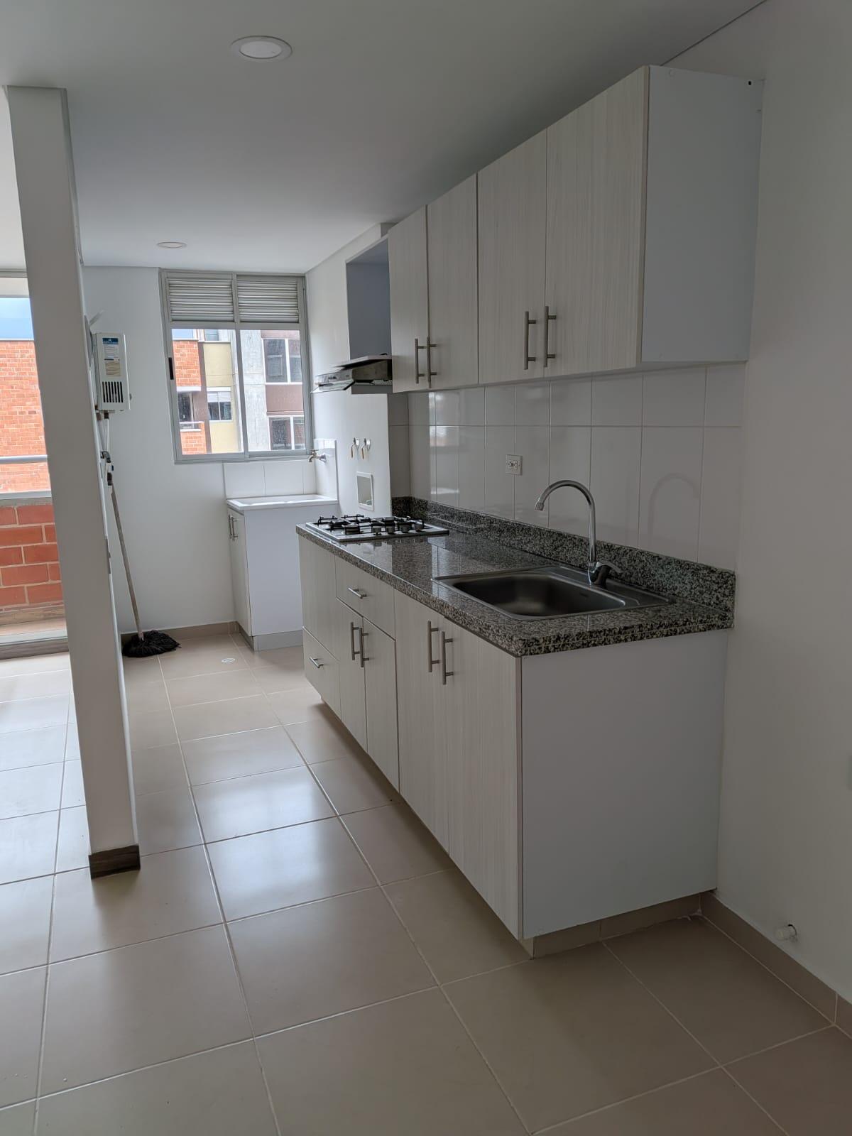 APARTAMENTO EN ARRIENDO EN LA ESTRELLA COD 10478