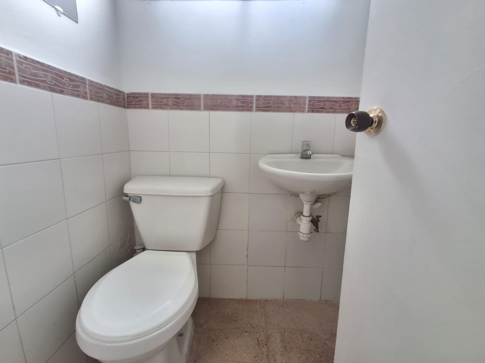 OFICINA EN ARRIENDO EN ENVIGADO COD 10630 - Foto 4