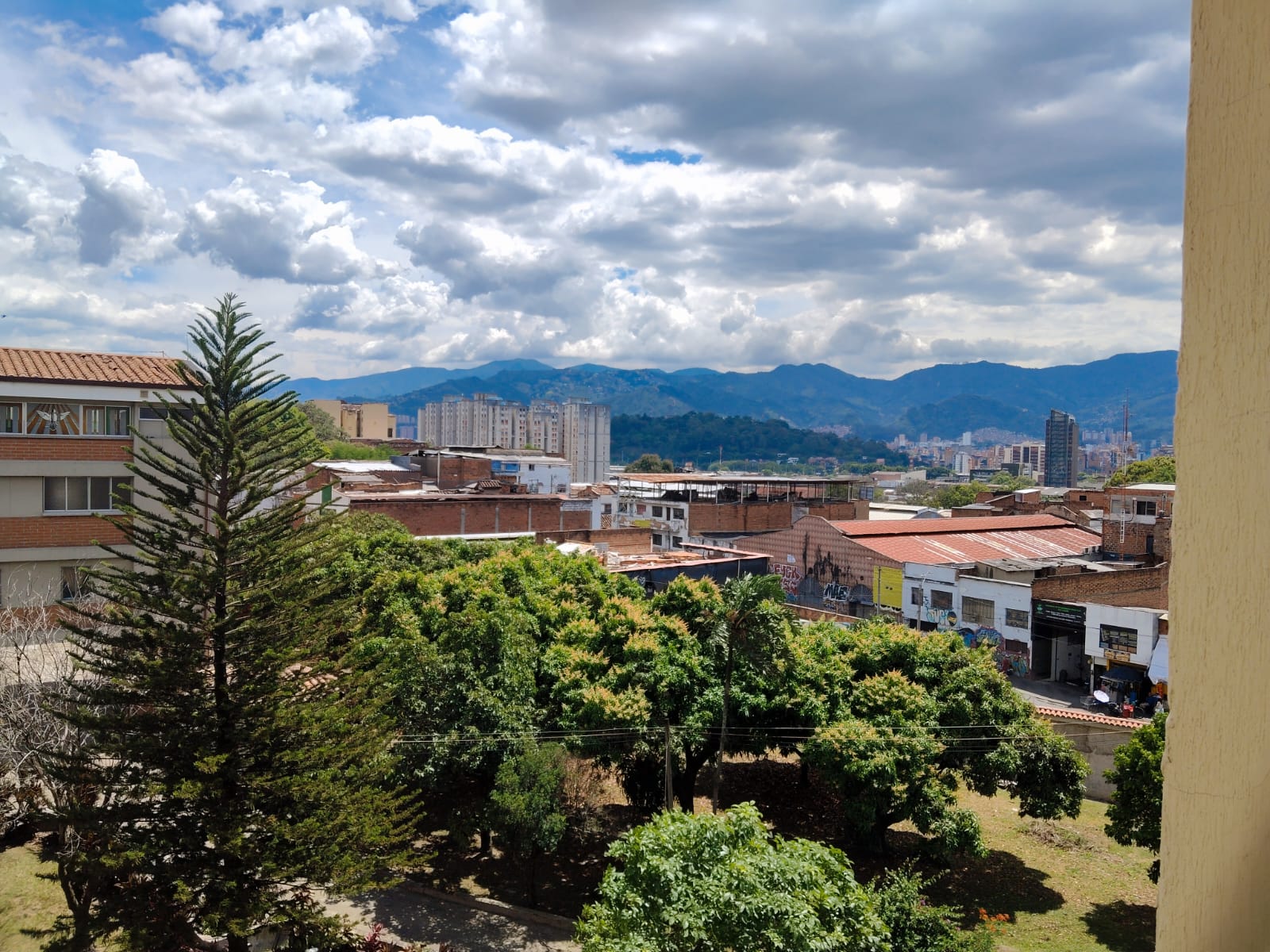 APARTAESTUDIO EN ARRIENDO EN LA CANDELARIA COD 10748 - Foto 6