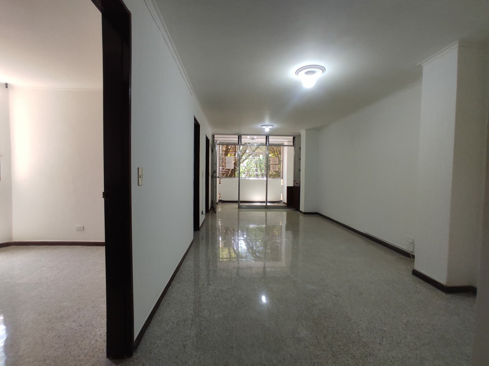 APARTAMENTO EN VENTA EN LAURELES ESTADIO COD 8050 - Foto 6