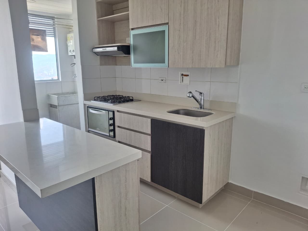 APARTAMENTO EN ARRIENDO EN SABANETA COD 10098 - Foto 2