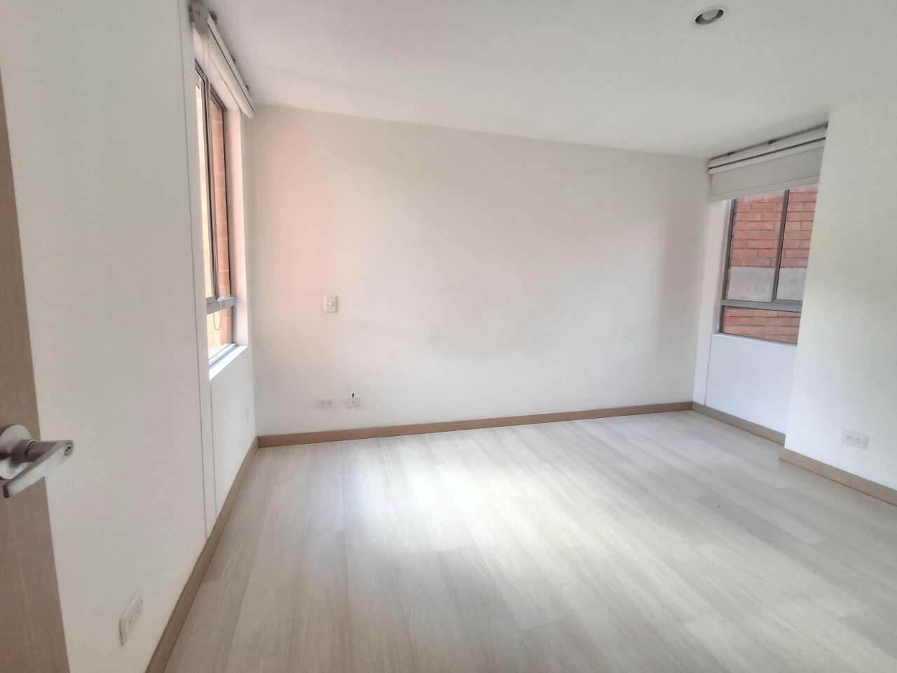 APARTAMENTO EN ARRIENDO EN SABANETA COD 10711 - Foto 2