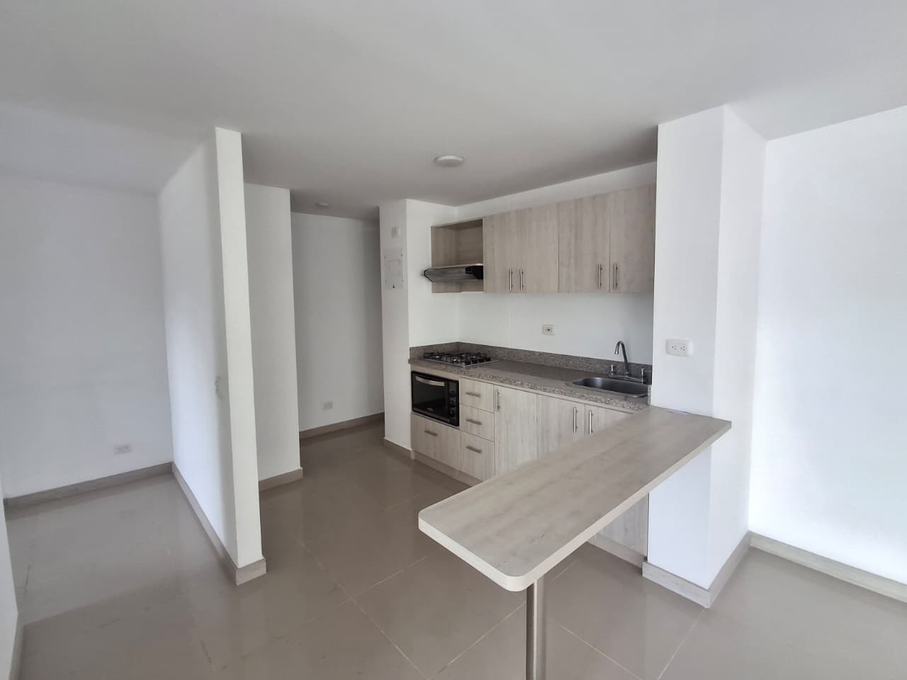 APARTAMENTO EN ARRIENDO EN SABANETA COD 10790 - Foto 1