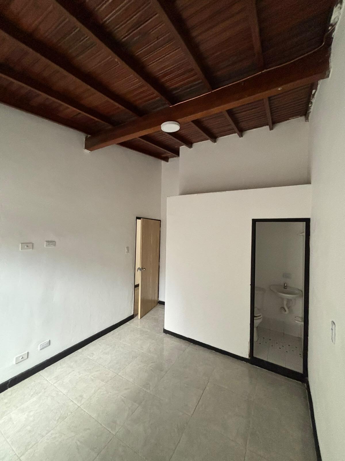 CASA EN ARRIENDO EN LOS COLORES COD 10777 - Foto 8