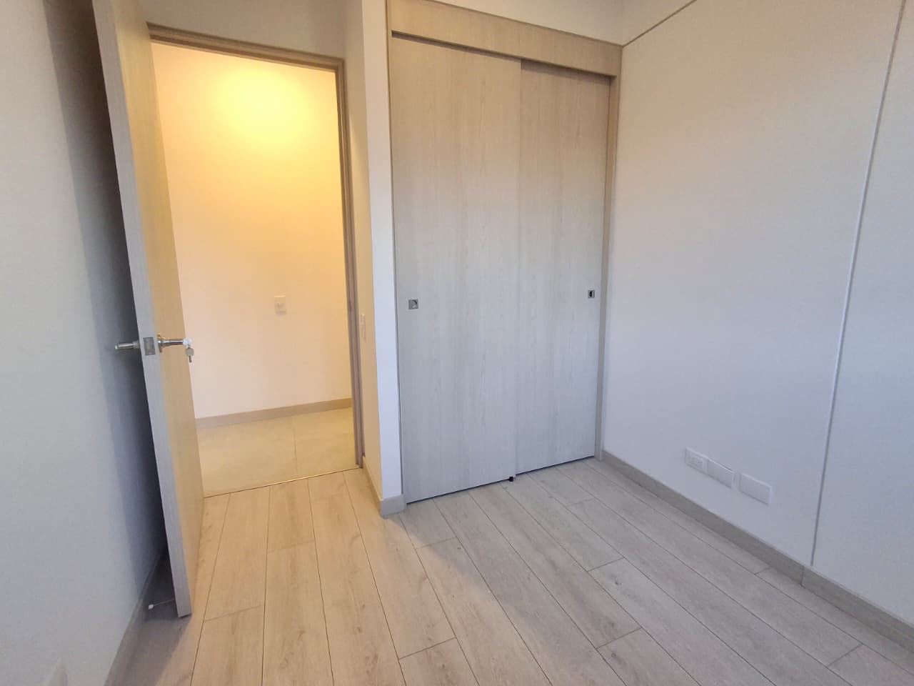 EXCELENTE APARTAESTUDIO PARA ARRIENDO EN ENVIGADO COD 10925 - Foto 8