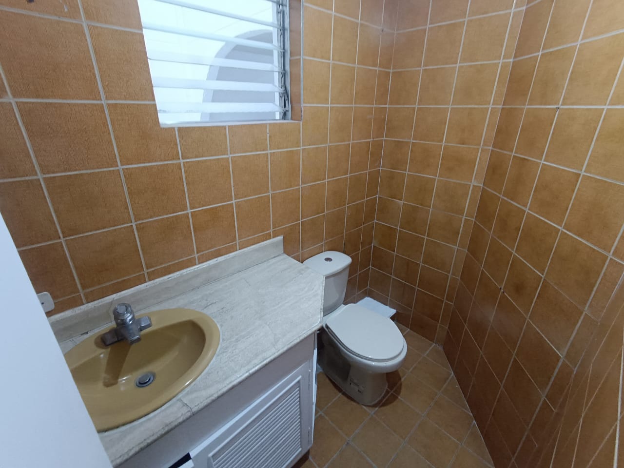 CASA EN ARRIENDO EN BELEN ROSALES COD 9908  - Foto 11