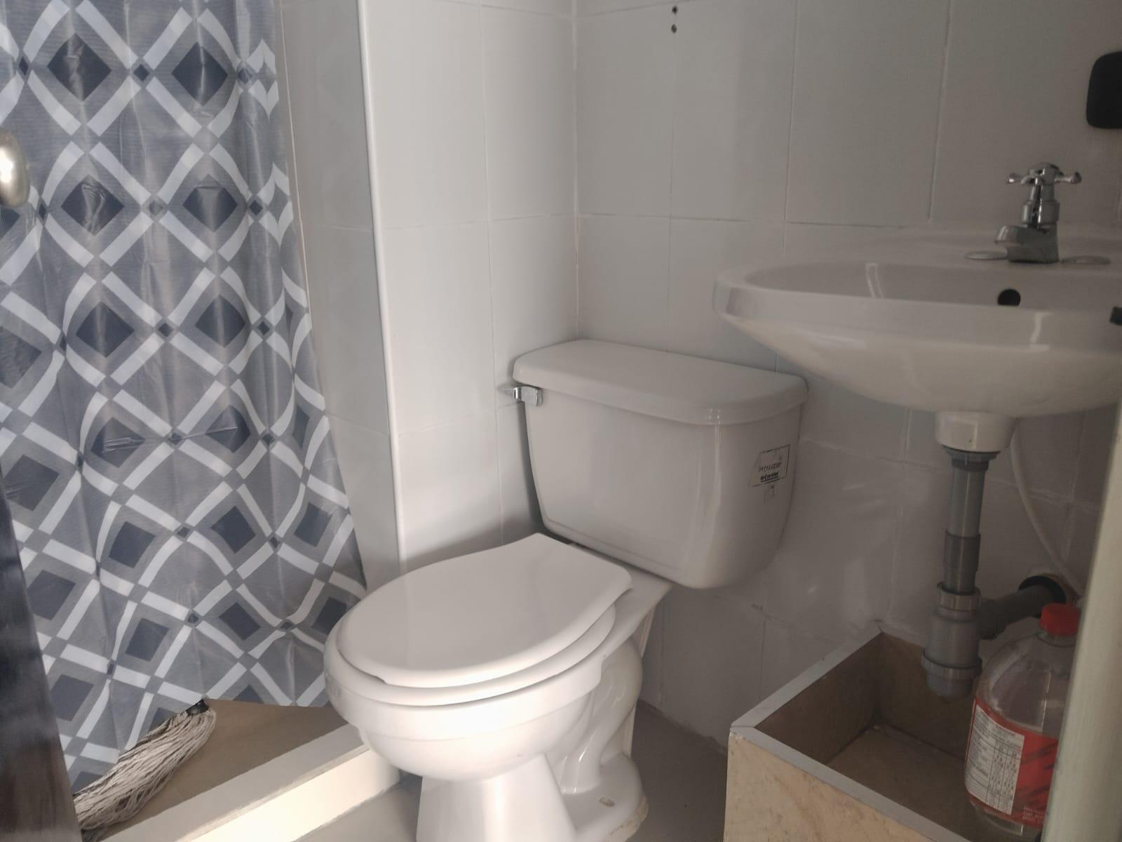 APARTAESTUDIO EN ARRIENDO EN LA CANDELARIA COD 10028 - Foto 8