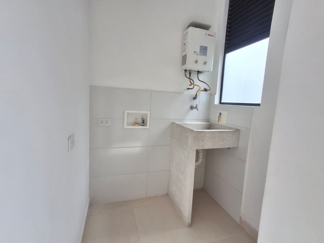 APARTAMENTO EN ARRIENDO EN SABANETA COD 10765 - Foto 8