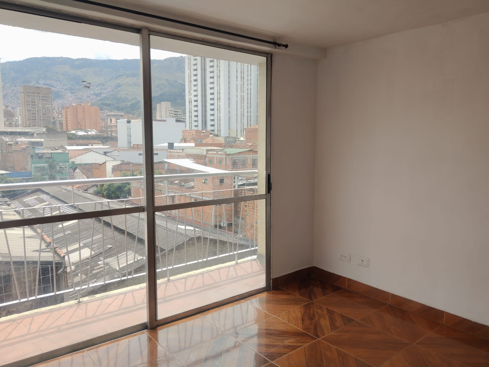 APARTAESTUDIO EN ARRIENDO EN EL CENTRO COD 5690 - Foto 3