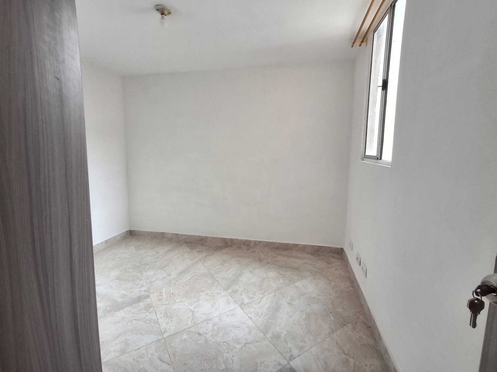 APARTAMENTO EN VENTA EN MEDELLIN COD 10795 - Foto 2
