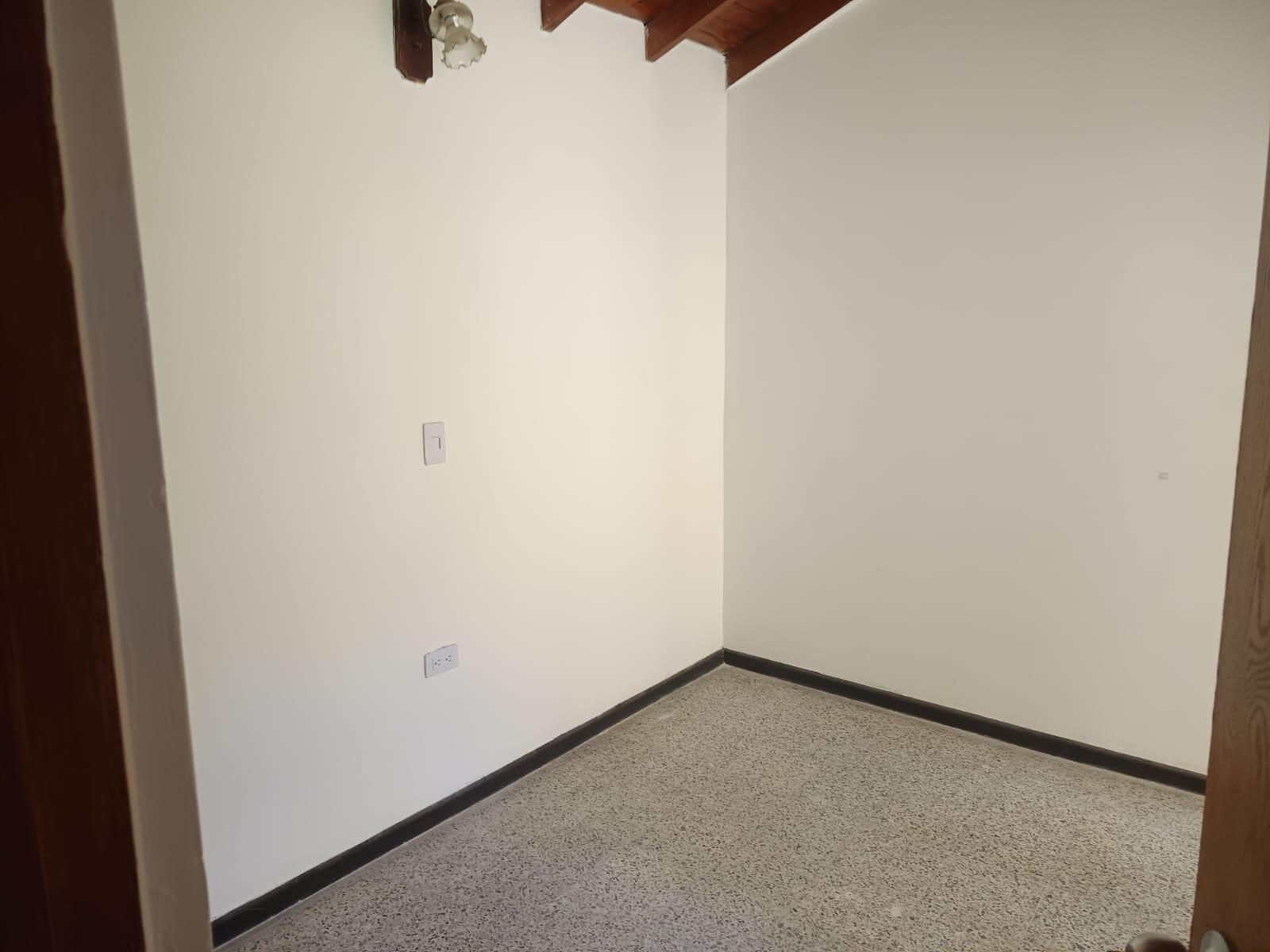 APARTAMENTO EN VENTA EN LA FLORESTA COD 10271  - Foto 13