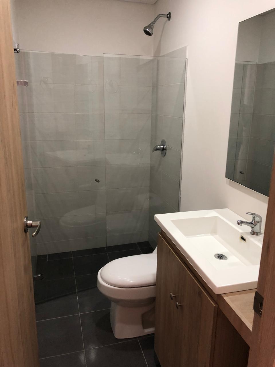 APARTAESTUDIO  EN ARRIENDO LAURELES NOGAL COD 10739 - Foto 15
