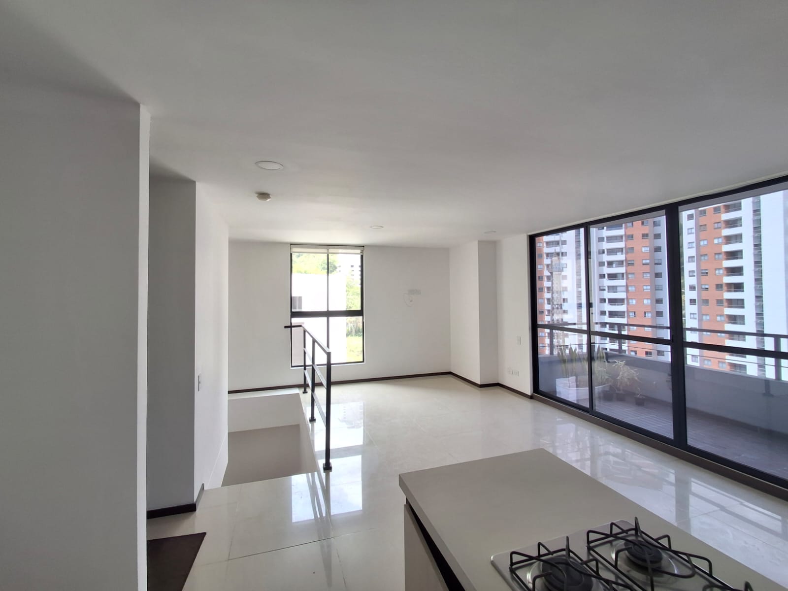 APARTAMENTO DUPLEX EN ARRIENDO EN SABANETA COD 10755 - Foto 3