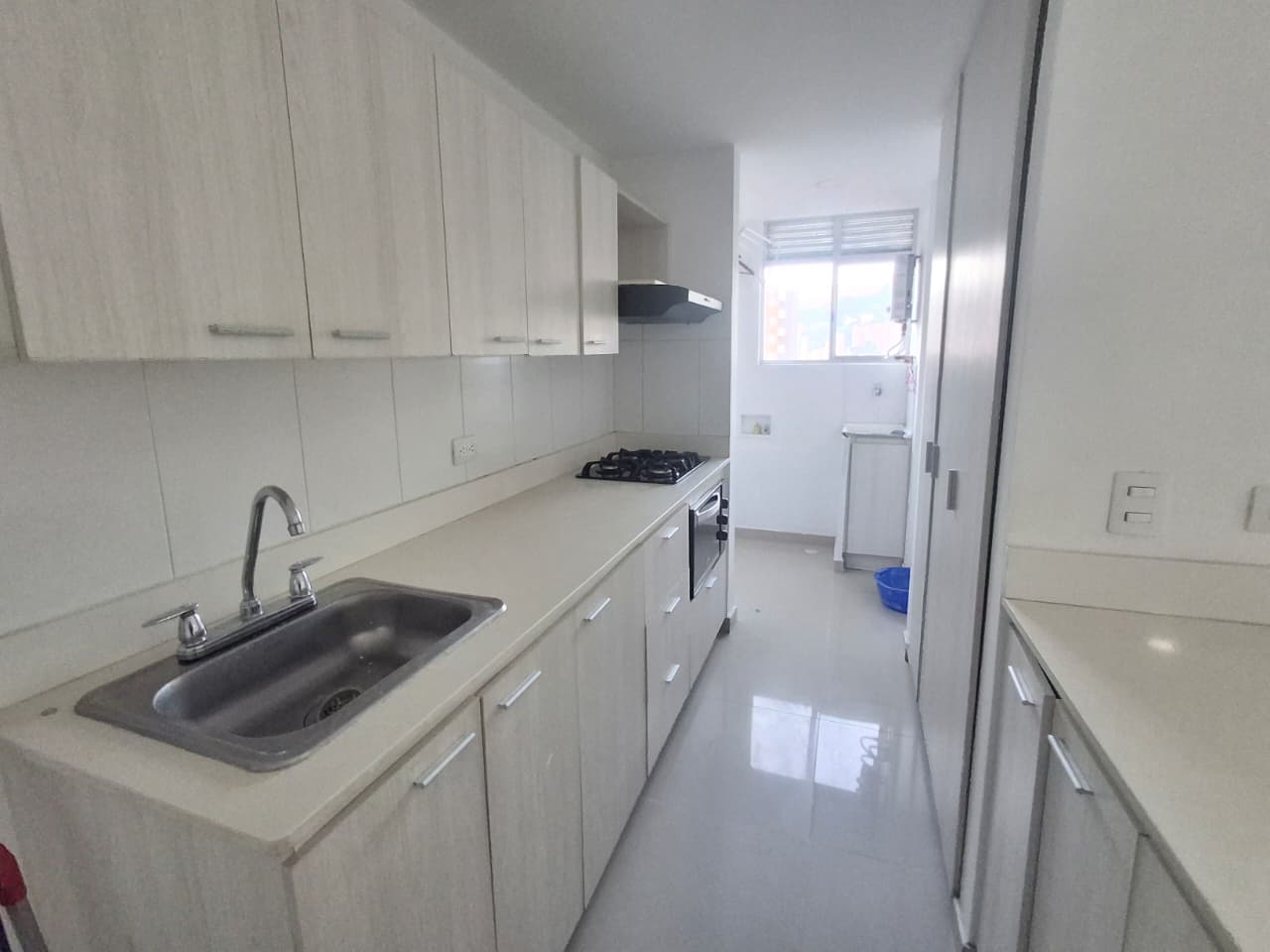 APARTAMENTO EN ARRIENDO EN SABANETA COD 10344