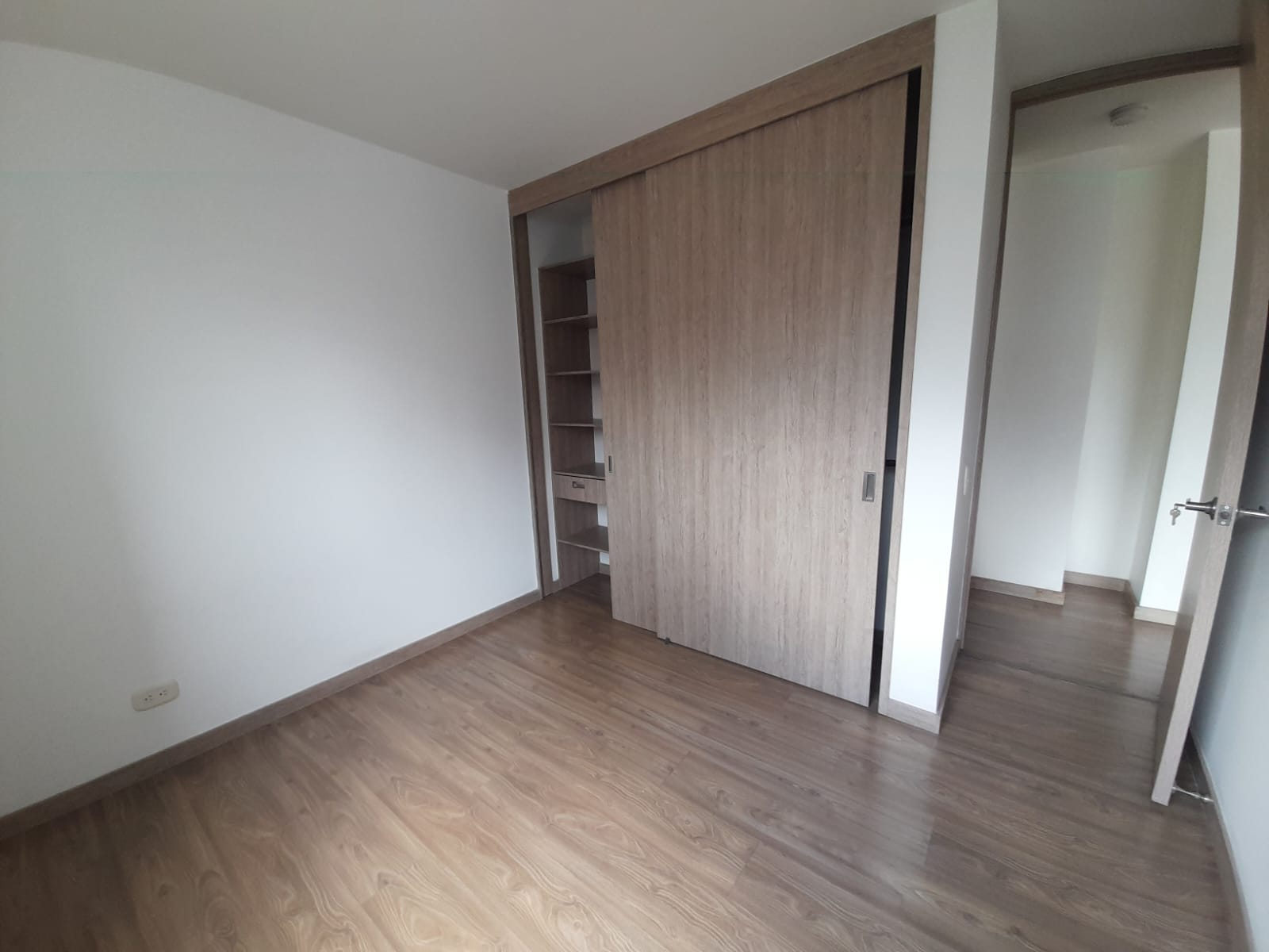 APARTAMENTO EN ARRIENDO EN SABANETA COD 10686 - Foto 6