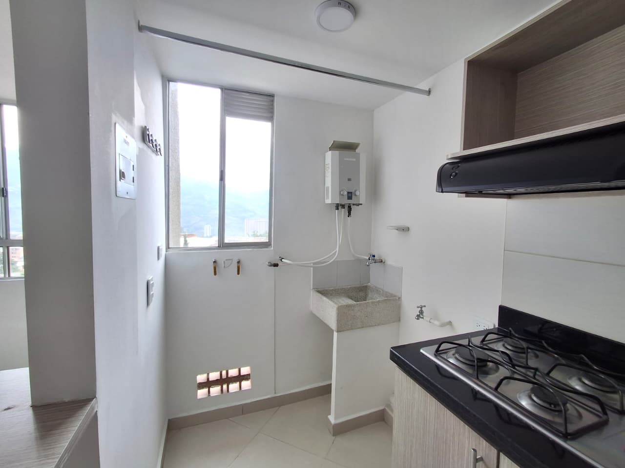 APARTAMENTO EN ARRIENDO SAN ANTONIO DE PRADO COD 10915 - Foto 1