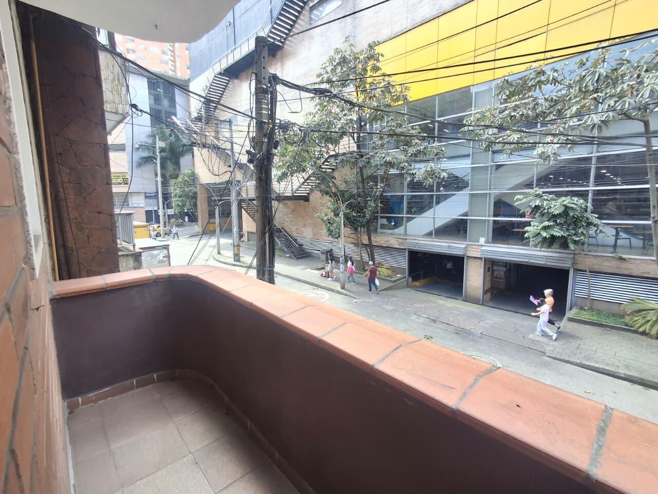 OFICINA EN ARRIENDO EN SABANETA COD 10408 - Foto 10