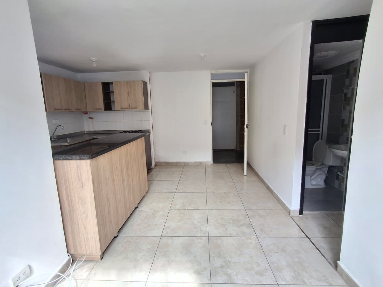 APARTAMENTO EN ARRIENDO EN MEDELLIN COD 10874 - Foto 3