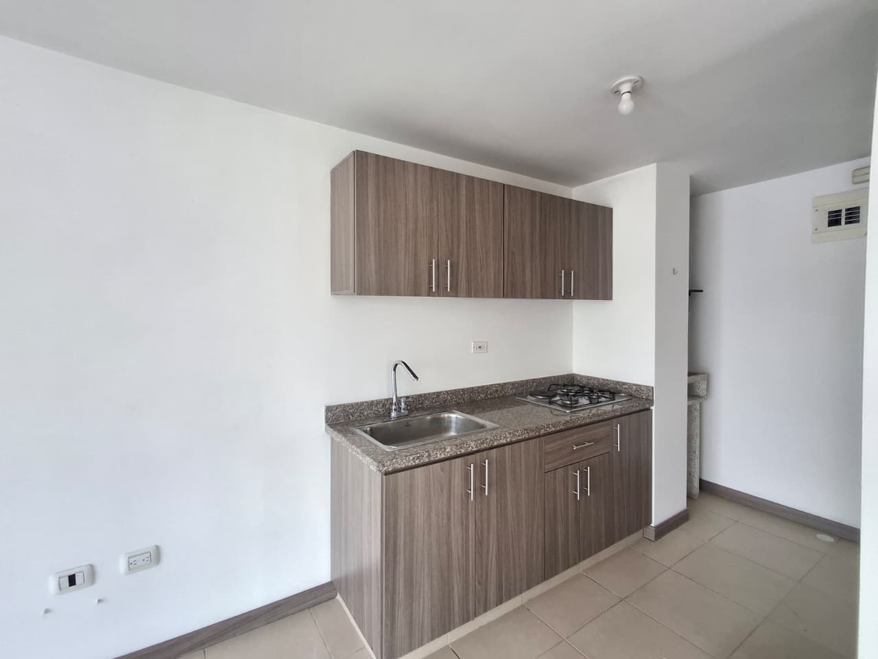 APARTAMENTO EN ARRIENDO EN SABANETA COD 10483