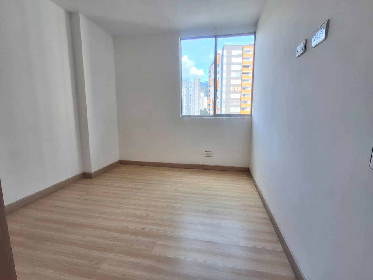 APARTAMENTO EN ARRIENDO EN SABANETA COD 10723 - Foto 4