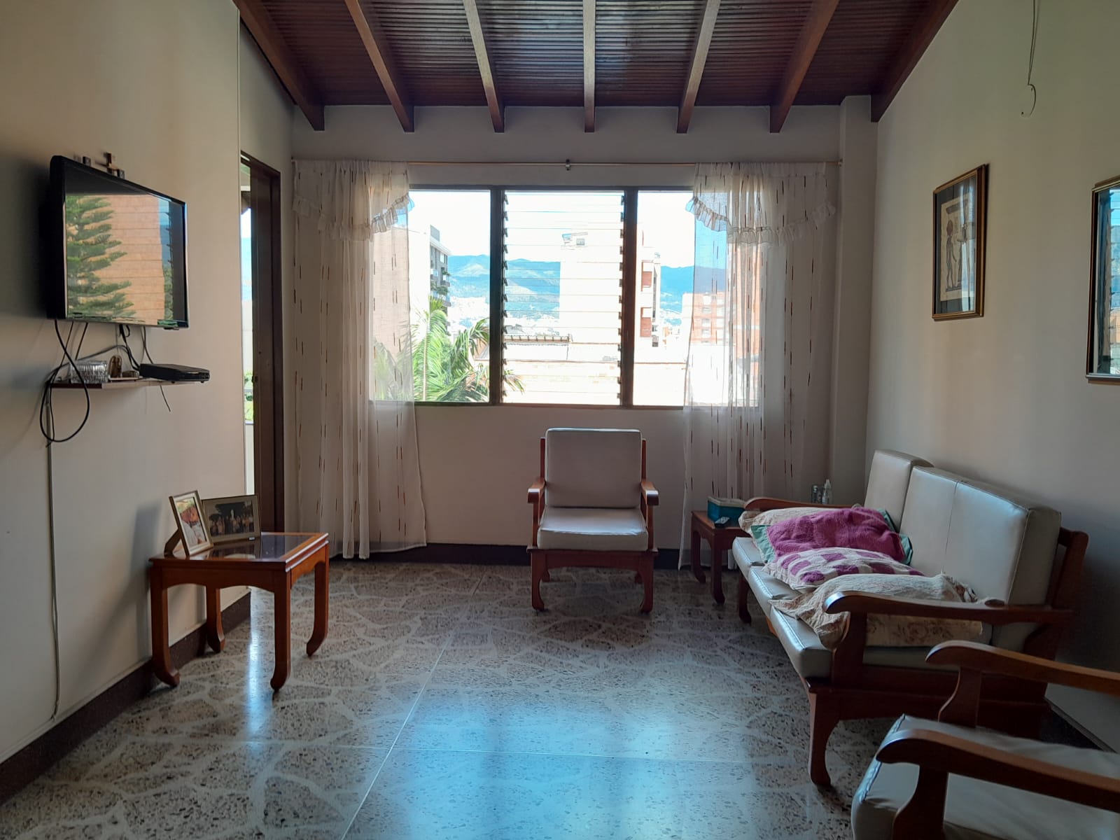 APARTAMENTO EN VENTA  LAURELES NOGAL COD 8823 - Foto 2