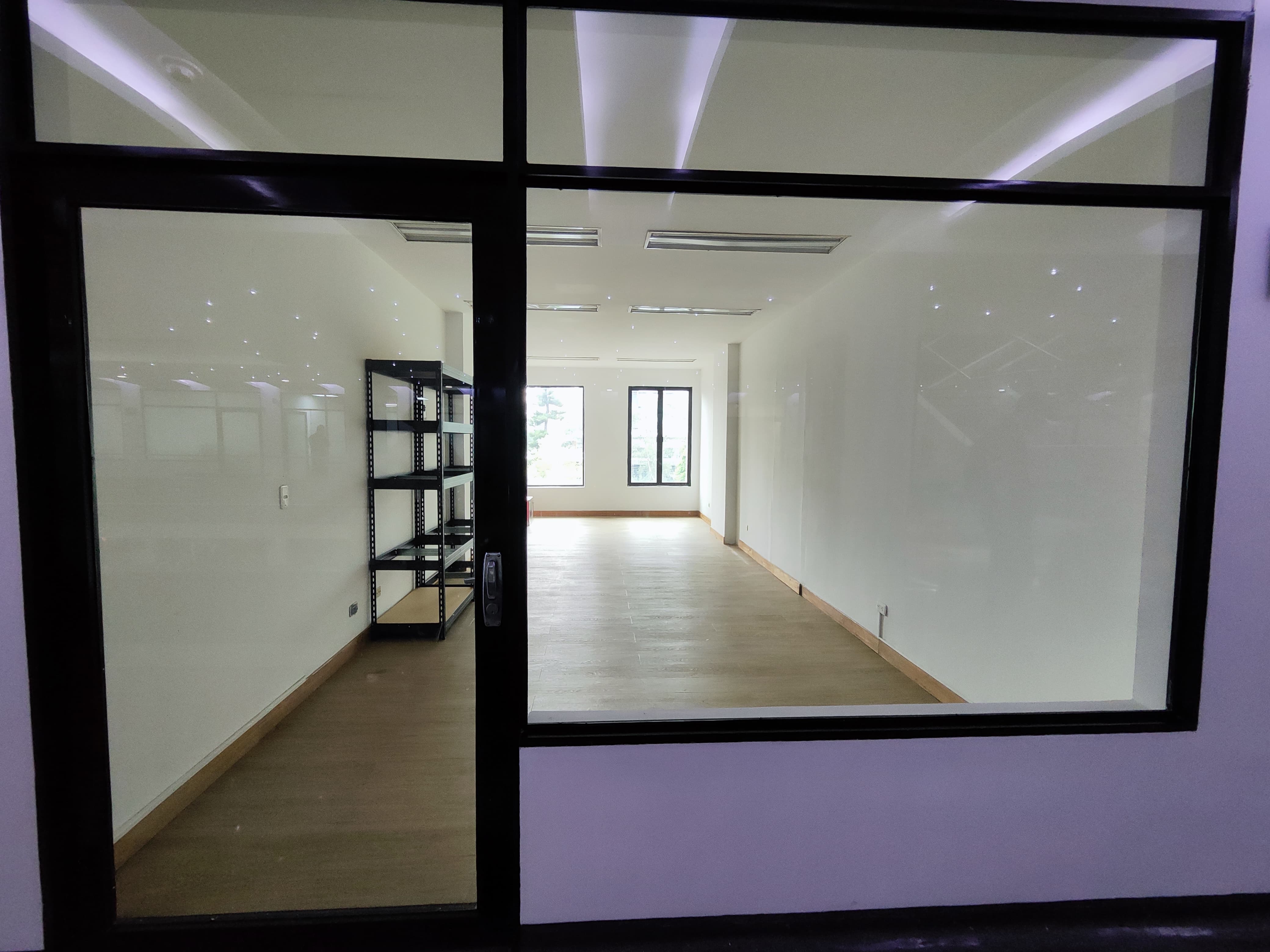 LOCAL COMERCIAL EN ARRIENDO EN MEDELLIN COD 9416 - Foto 2