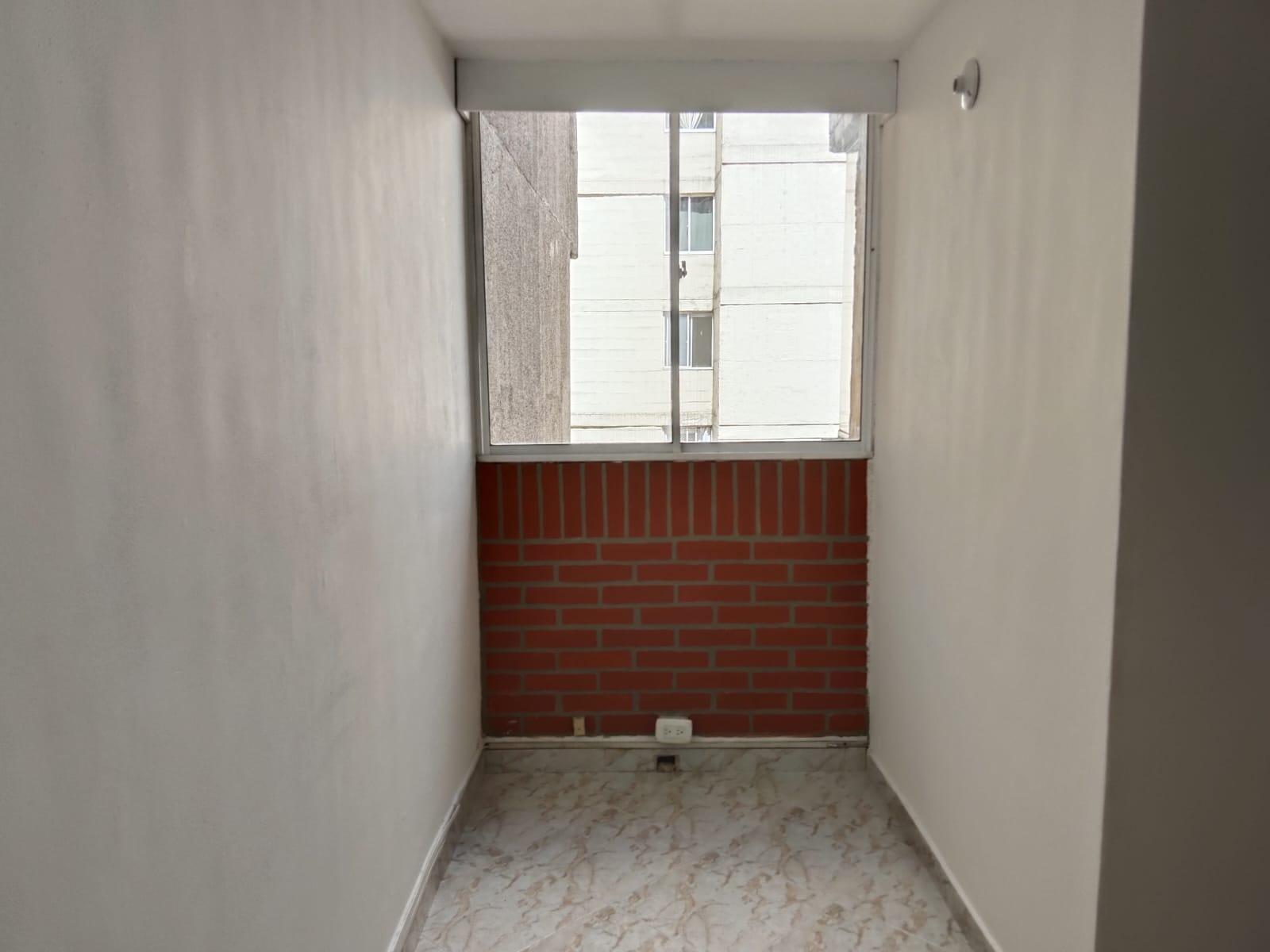 APARTAMENTO EN ARRIENDO EN CENTRO COD 9945 - Foto 5