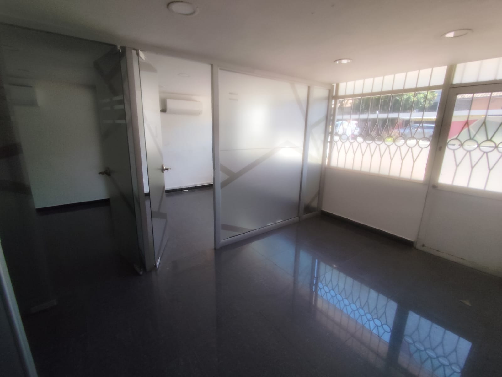 OFICINAS EN ARRIENDO EN LA AMERICA COD 10168 