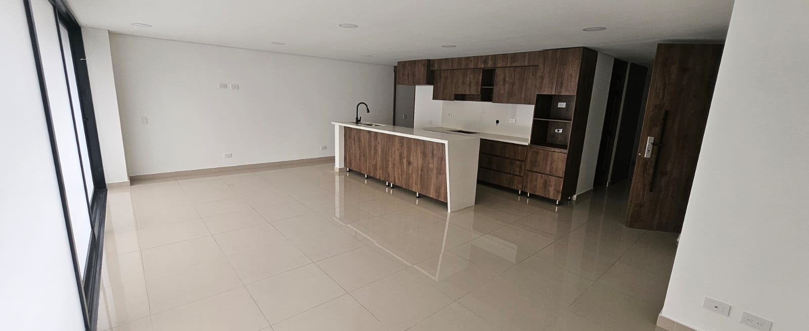 APARTAMENTO EN LAURELES LA CASTELLANA COD 10198 - Foto 2