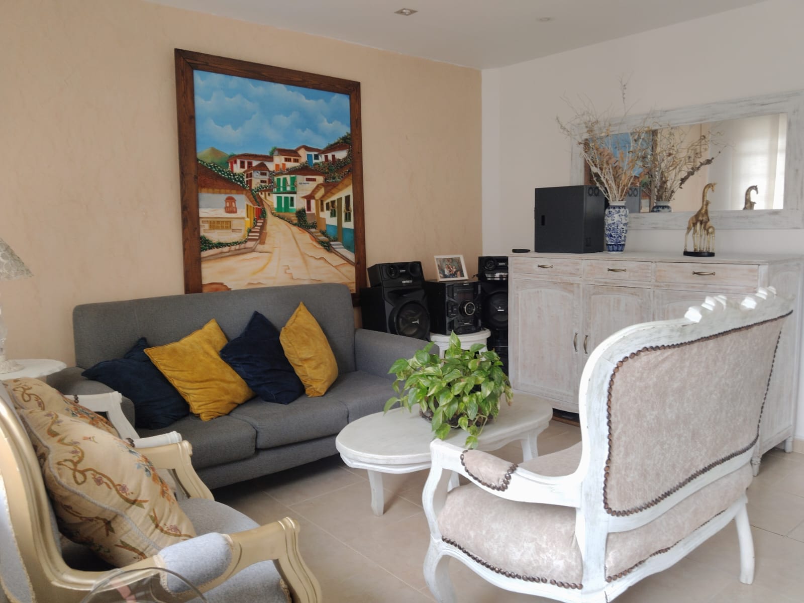 APARTAMENTO EN VENTA EN CAMPO VALDES COD 10712  - Foto 2