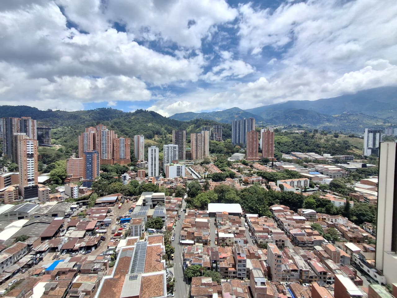 APARTAMENTO EN ARRIENDO EN SABANETA COD 10790 - Foto 12