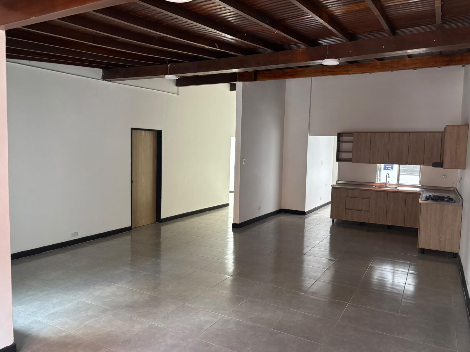 CASA EN ARRIENDO EN LOS COLORES COD 10777 - Foto 2