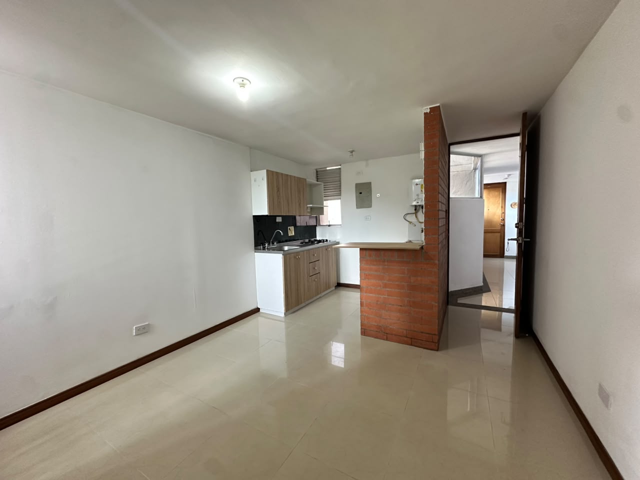 APARTAESTUDIO EN ARRIENDO EN EL CENTRO CÓRDOBA  COD 10893 - Foto 2