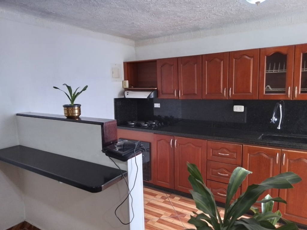 APARTAMENTO EN ARRIENDO EN LA CANDELARIA  COD 8353  - Foto 2
