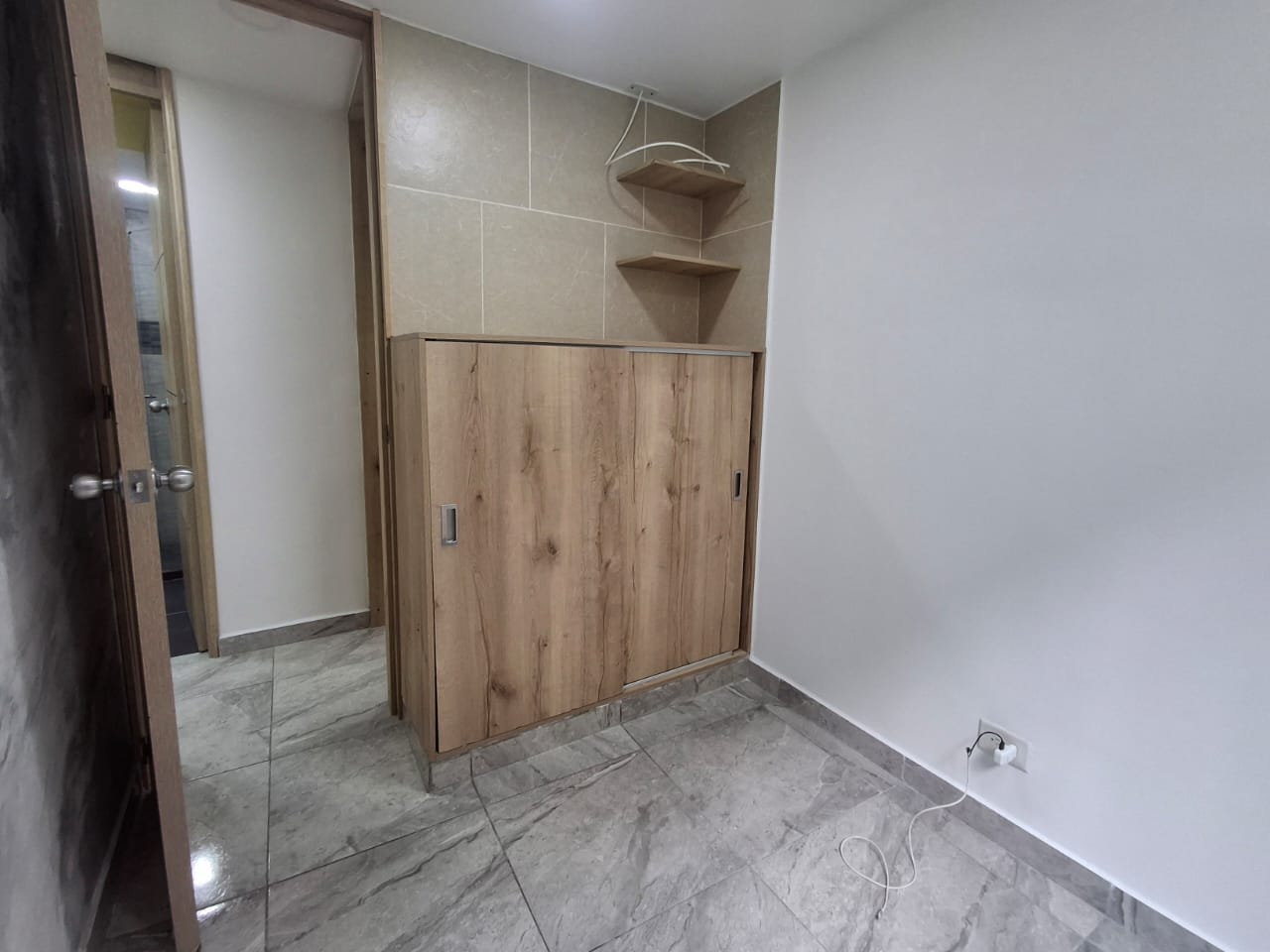 APARTAMENTO EN VENTA EN MEDELLIN COD 10680 - Foto 5