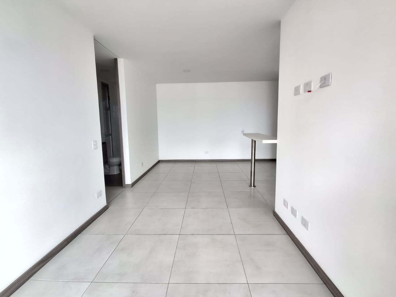 APARTAMENTO EN ARRIENDO EN SABANETA COD 10501 - Foto 3