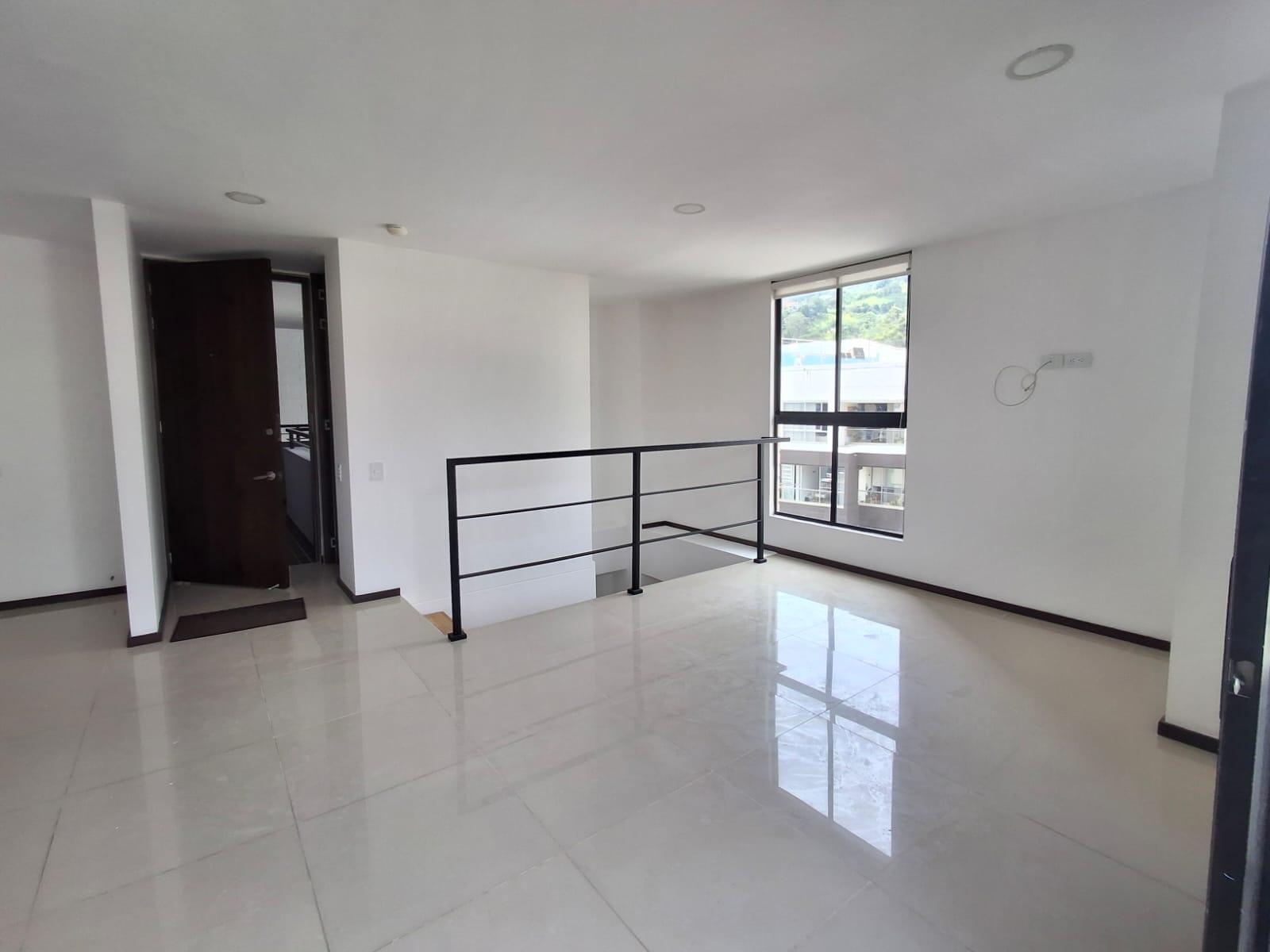 APARTAMENTO DUPLEX EN ARRIENDO EN SABANETA COD 10755 - Foto 10