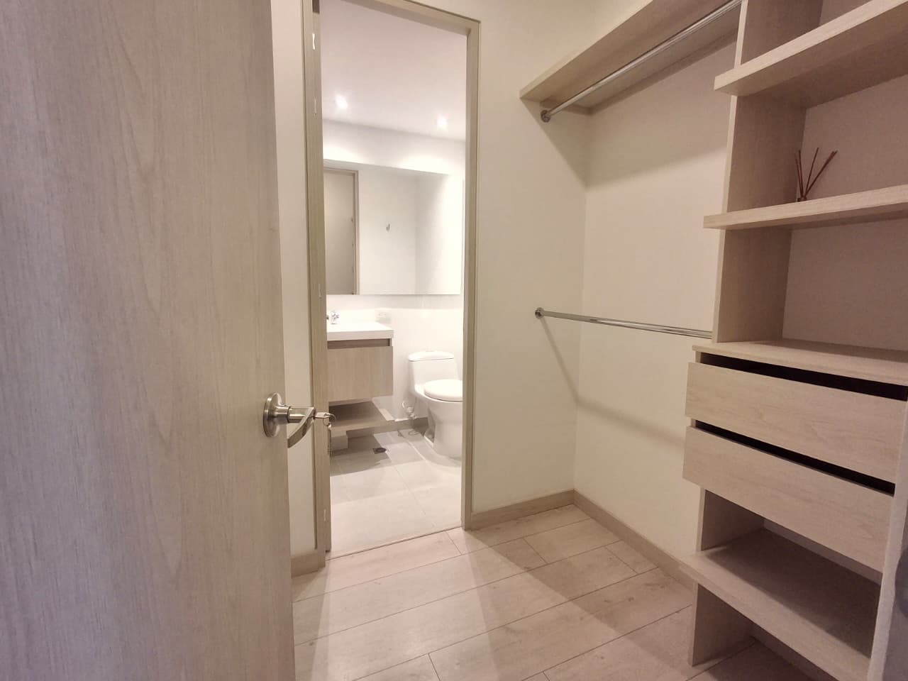 EXCELENTE APARTAESTUDIO PARA ARRIENDO EN ENVIGADO COD 10925 - Foto 20