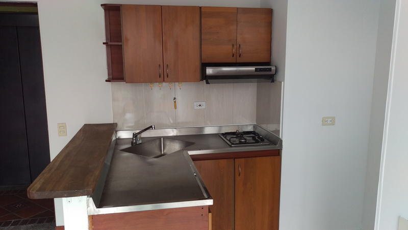 APARTAMENTO EN ARRIENDO EN MEDELLIN COD 4491 - Foto 2